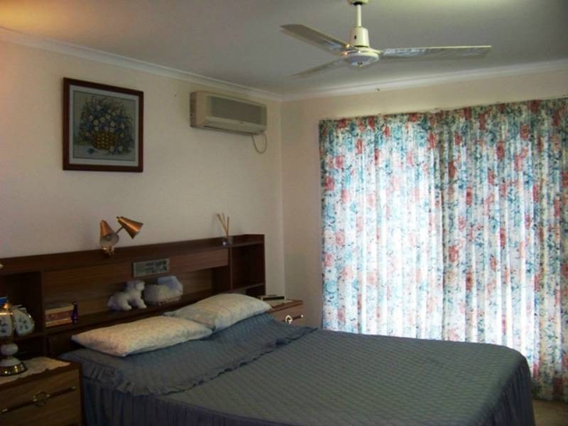 10 ROSLIN ST, Moffat Beach QLD 4551