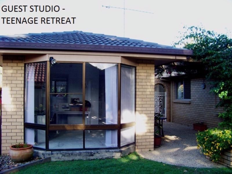 4 BUSHLARK, Caloundra QLD 4551