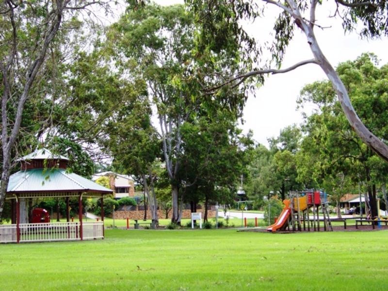 4 BUSHLARK, Caloundra QLD 4551