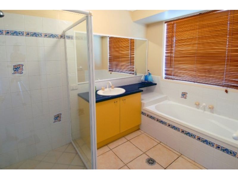 8 LIMERICK STREET, Caloundra QLD 4551