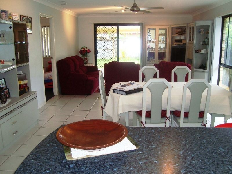 6 SAMSON CCT, Caloundra West QLD 4551