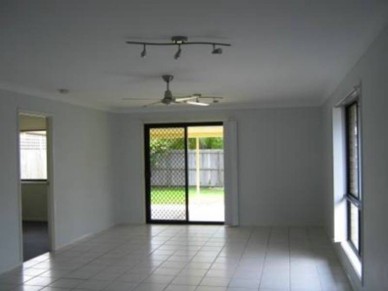 6 SAMSON CCT, Caloundra West QLD 4551