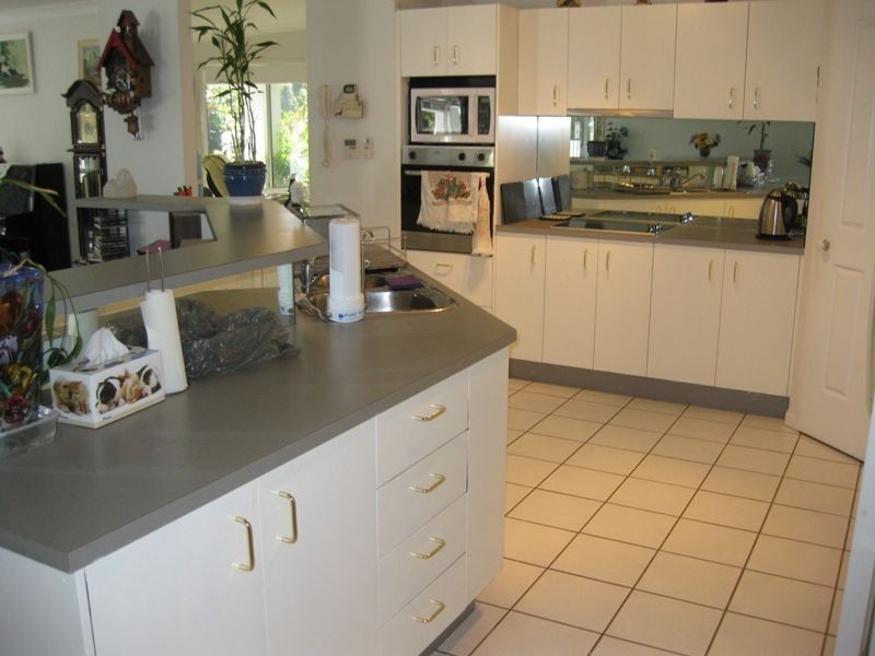 2 Dunbrody St, Caloundra West QLD 4551