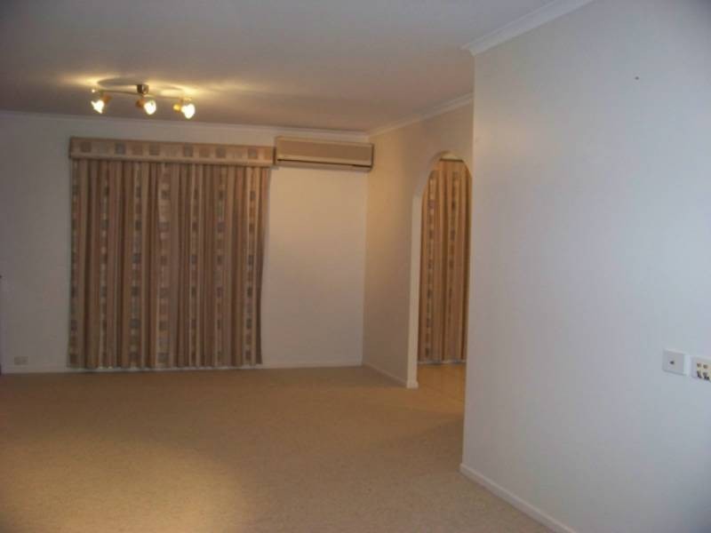 4 BUSHLARK, Aroona QLD 4551