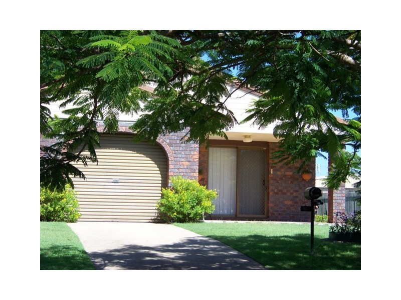 10 ROSLIN ST, Moffat Beach QLD 4551