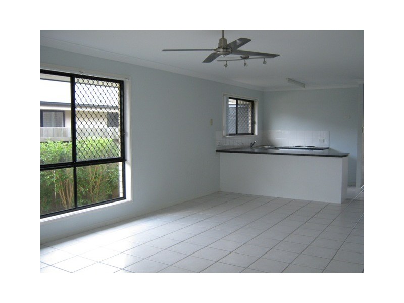 6 SAMSON, Caloundra West QLD 4551