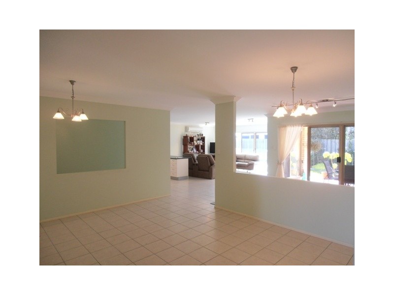 12 Clunie St, Caloundra West QLD 4551