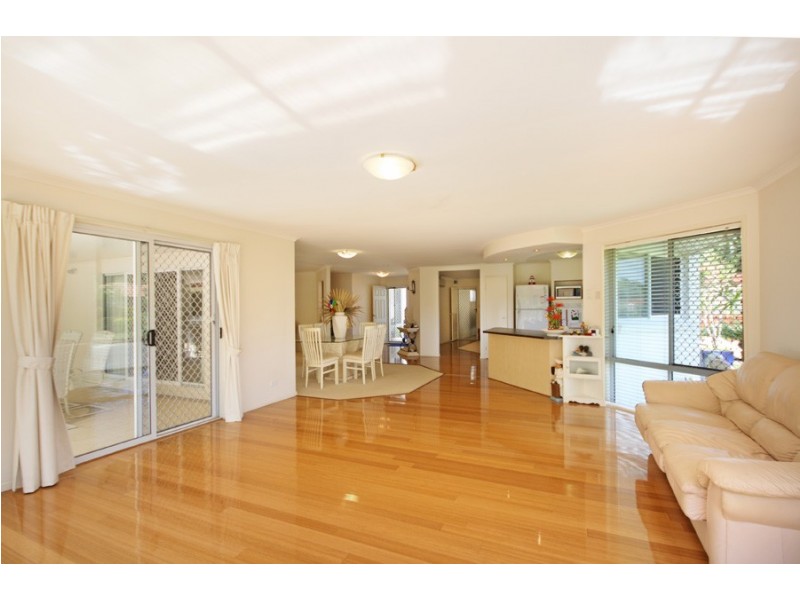 6 HEATH COURT, Little Mountain QLD 4551
