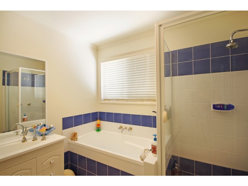 6 HEATH COURT, Little Mountain QLD 4551