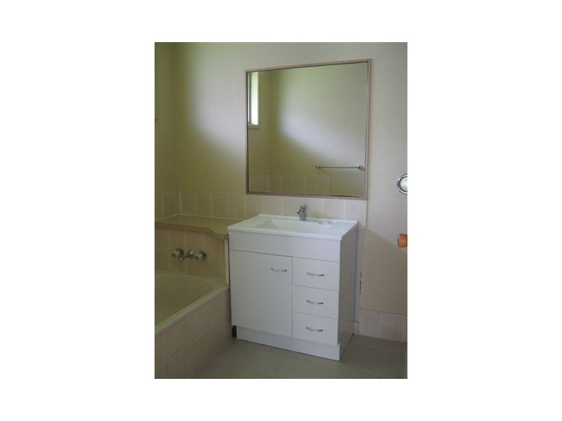 119 COOROORA STREET, Battery Hill QLD 4551