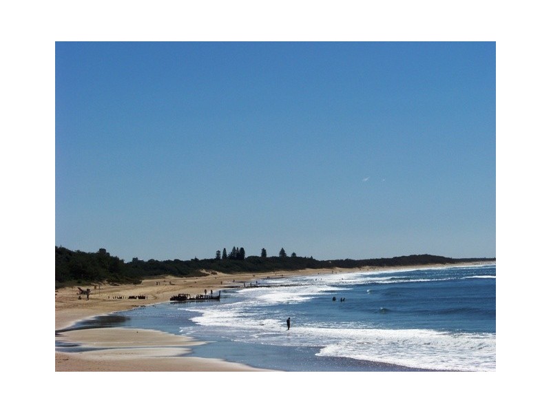 2 HENZELL ST, Dicky Beach QLD 4551