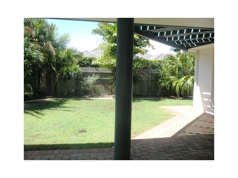 20 FIREFLY STREET, Pelican Waters QLD 4551