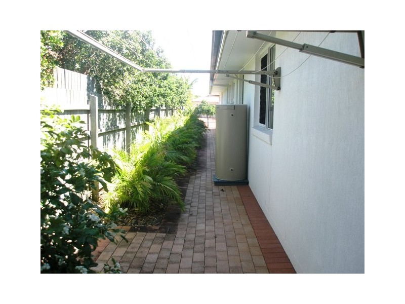 20 FIREFLY STREET, Pelican Waters QLD 4551