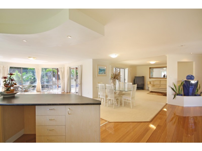 6 HEATH COURT, Little Mountain QLD 4551