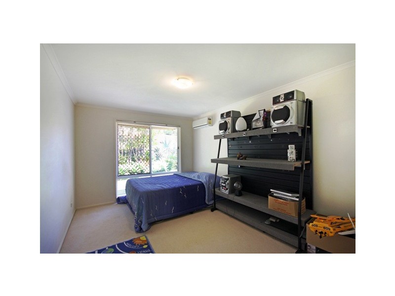 6 HEATH COURT, Little Mountain QLD 4551