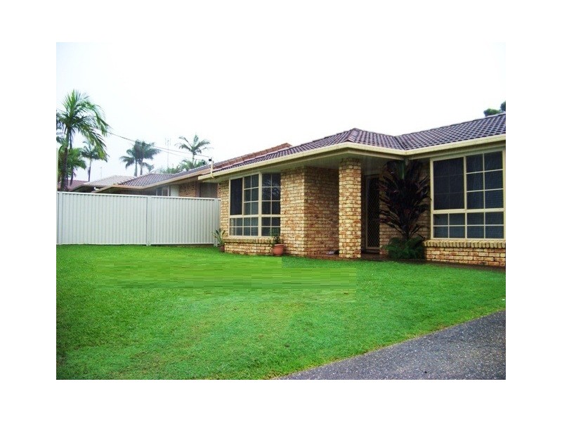 117 COOROORA STREET, Battery Hill QLD 4551