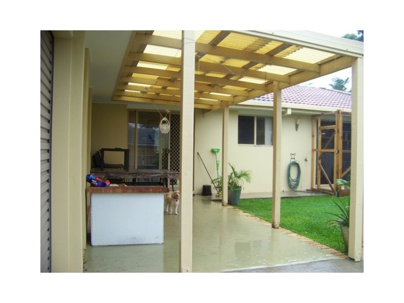 117 COOROORA STREET, Battery Hill QLD 4551