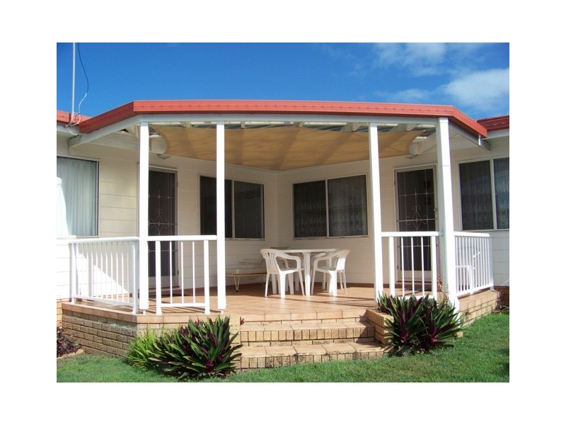 10 WAVELL AVENUE, Golden Beach QLD 4551