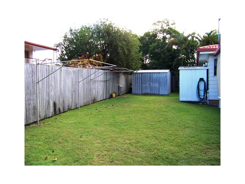 10 WAVELL AVENUE, Golden Beach QLD 4551