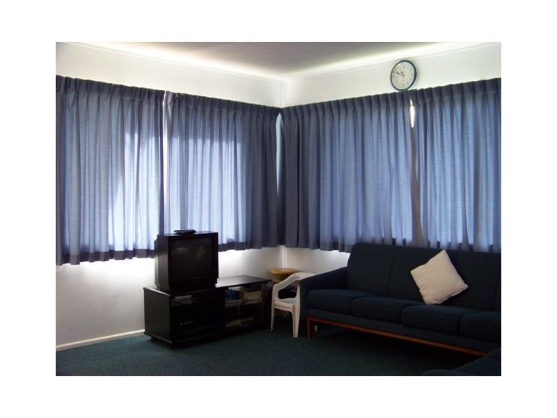 10 WAVELL AVENUE, Golden Beach QLD 4551