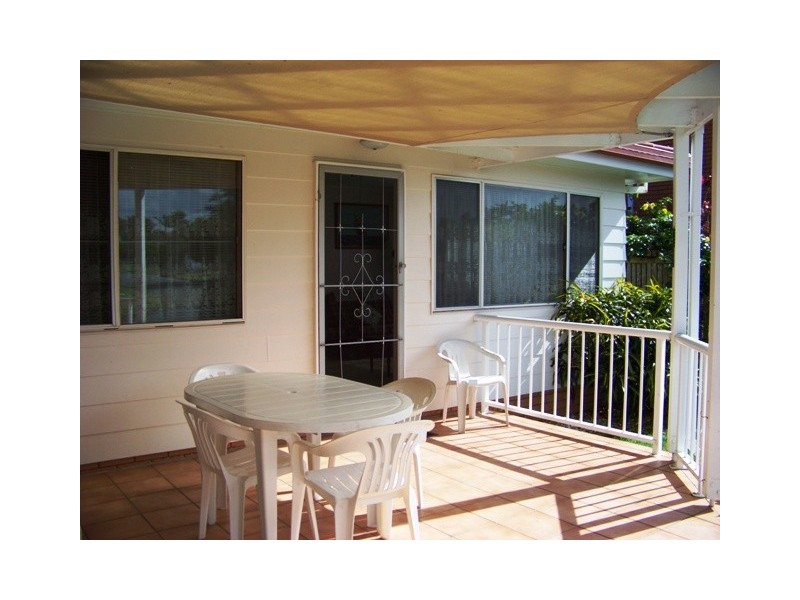 10 WAVELL AVENUE, Golden Beach QLD 4551