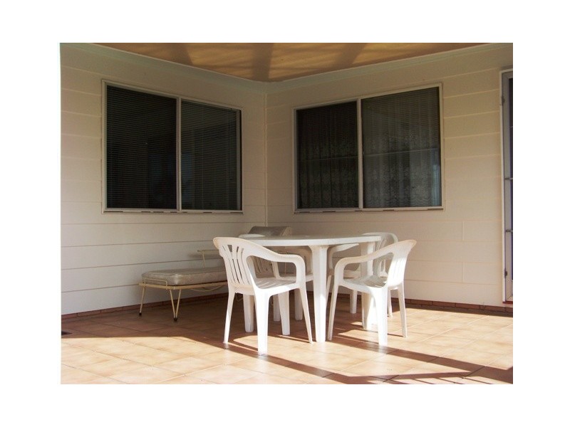 10 WAVELL AVENUE, Golden Beach QLD 4551