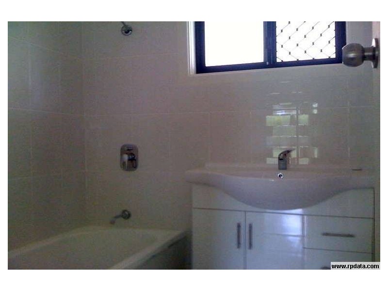 35 Allamanda Drive, Springwood QLD 4127