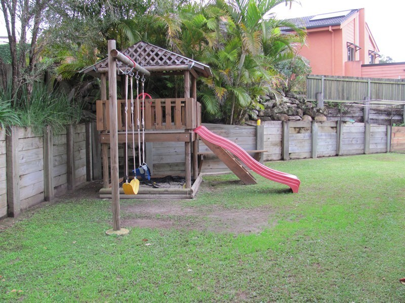 15 Cynthia Crescent, Springwood QLD 4127