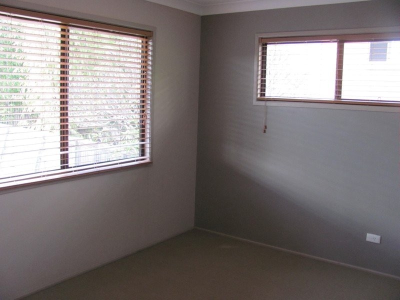 13 Meadow Crescent, Beenleigh QLD 4207