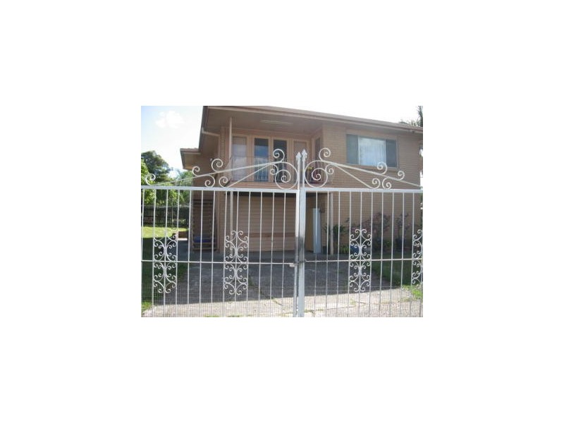 129  JACARANDA AVENUE, Kingston QLD 4114