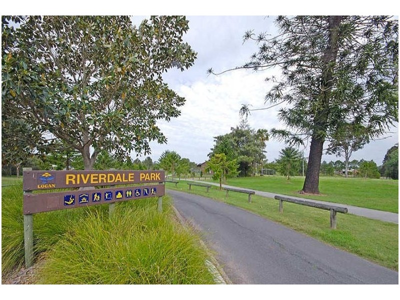 Meadowbrook QLD 4131