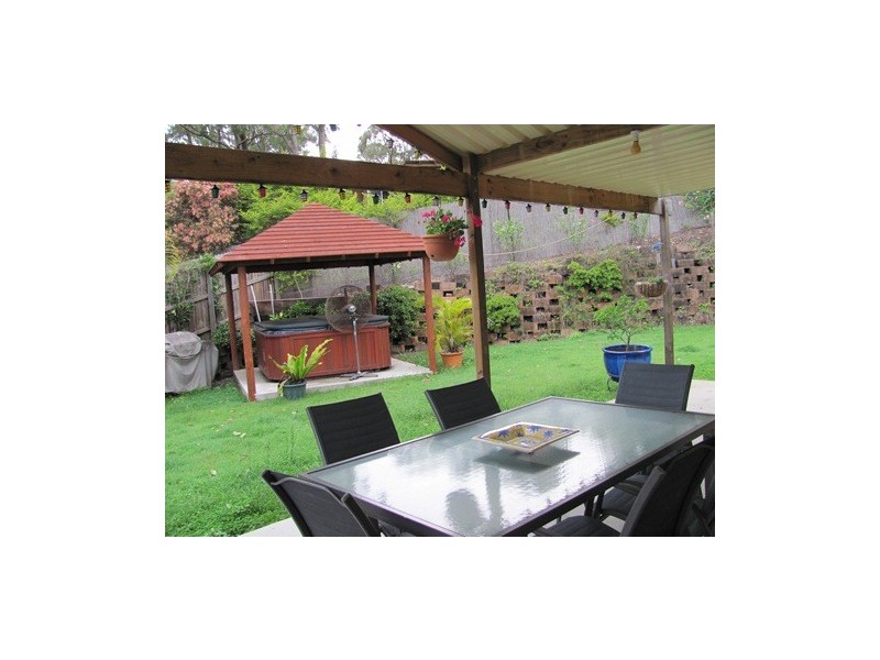 Mount Warren Park QLD 4207
