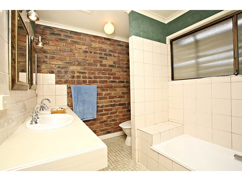 2/19 Chatswood, Daisy Hill QLD 4127