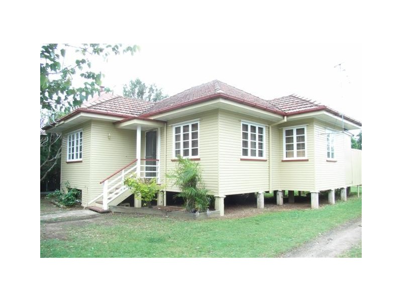 64 Queenstown Ave, Boondall QLD 4034