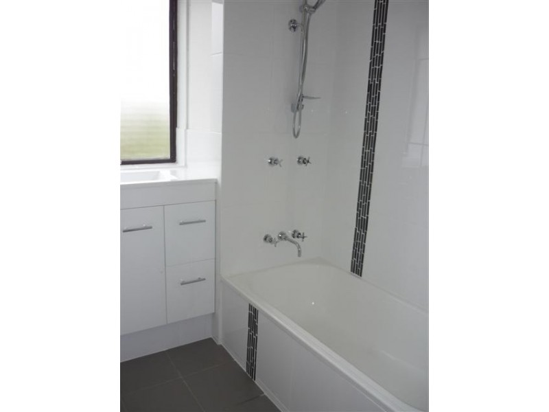 2/8 Bassano St, Zillmere QLD 4034