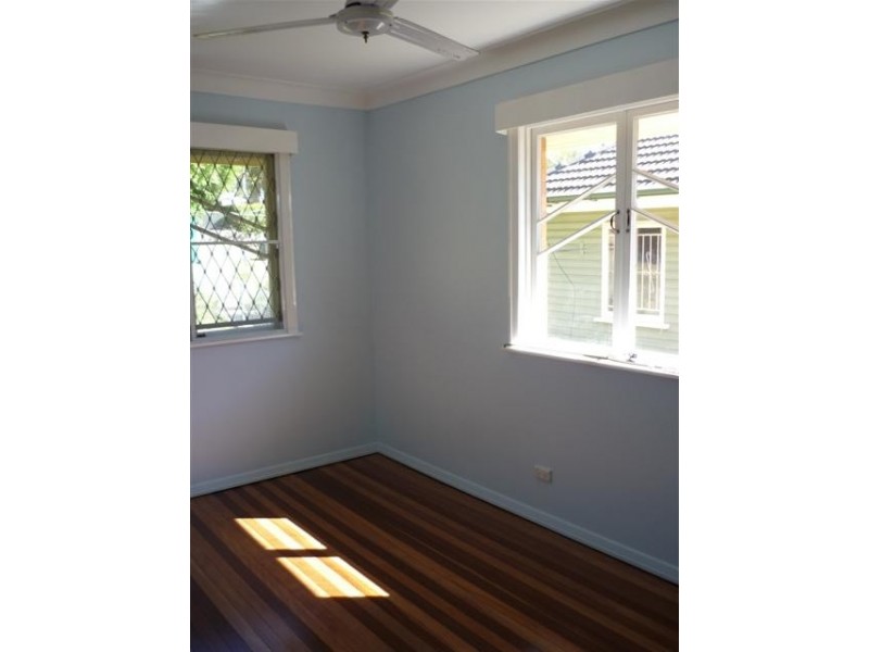 8 Simla Ave, Geebung QLD 4034