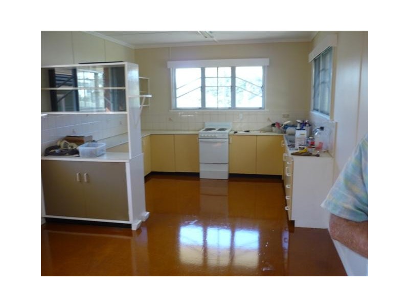 8 Simla Ave, Geebung QLD 4034