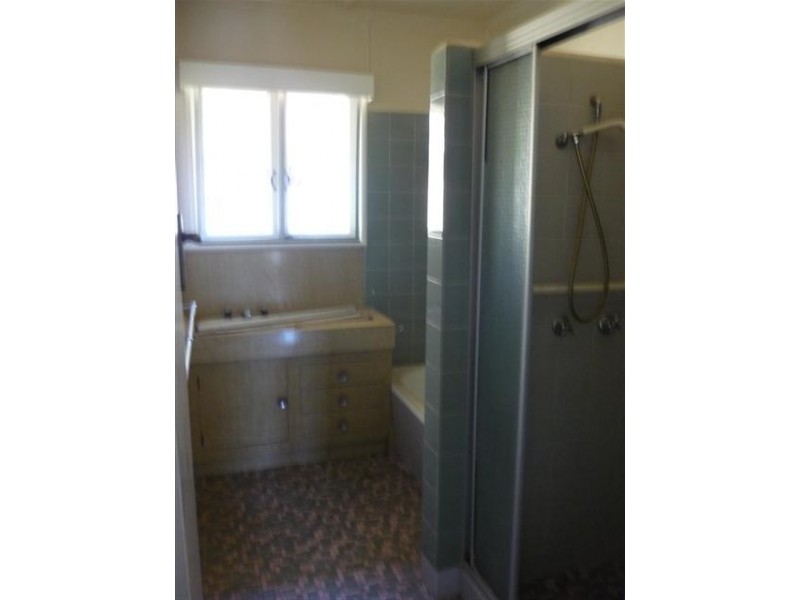 8 Simla Ave, Geebung QLD 4034