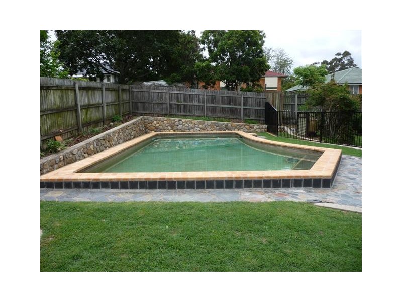 8 Binowee St, Aspley QLD 4034