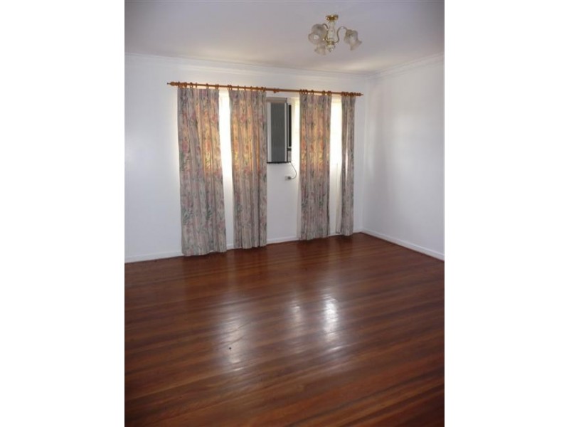 8 Binowee St, Aspley QLD 4034