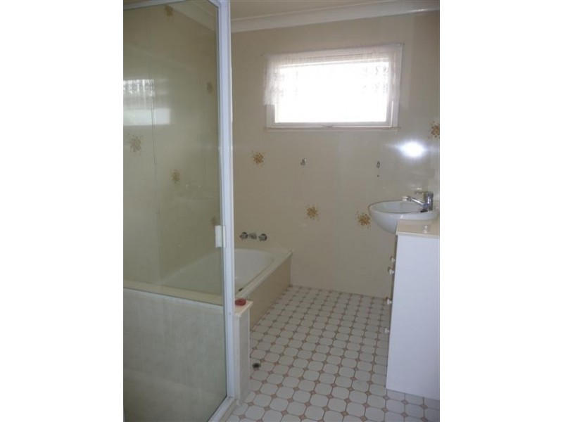 8 Binowee St, Aspley QLD 4034