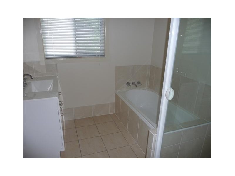 18 Thompson Street, Zillmere QLD 4034