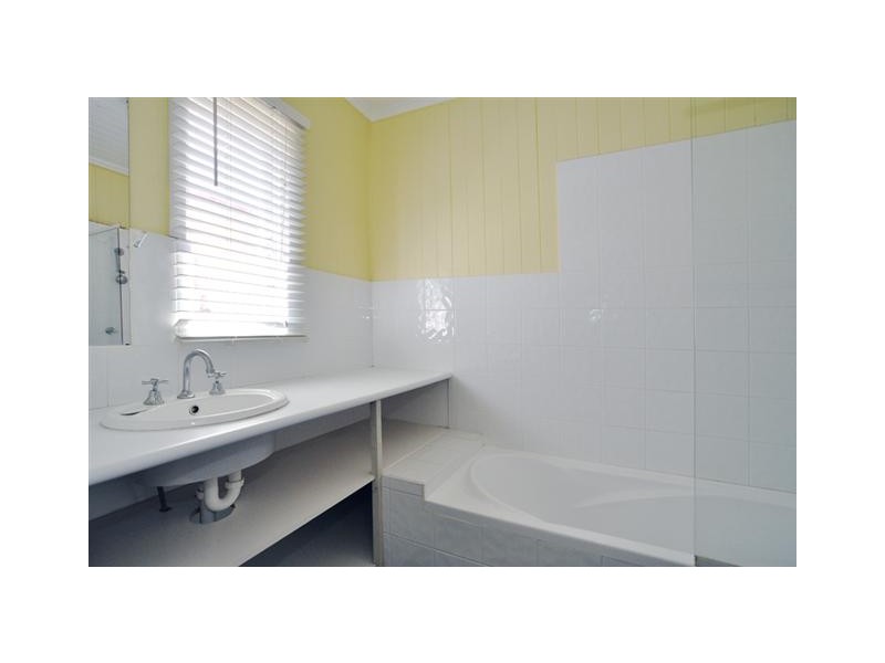 16 Rodway Street, Zillmere QLD 4034