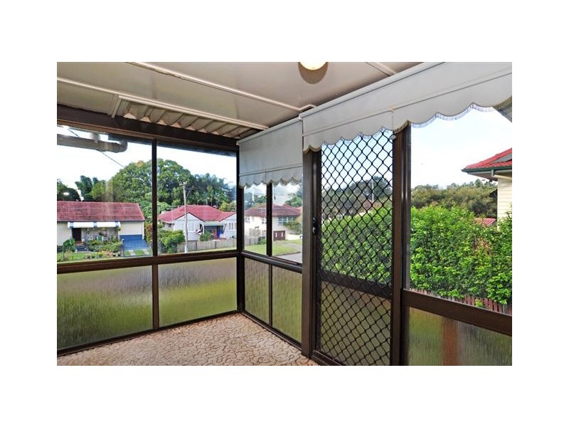 18 Simla Avenue, Geebung QLD 4034