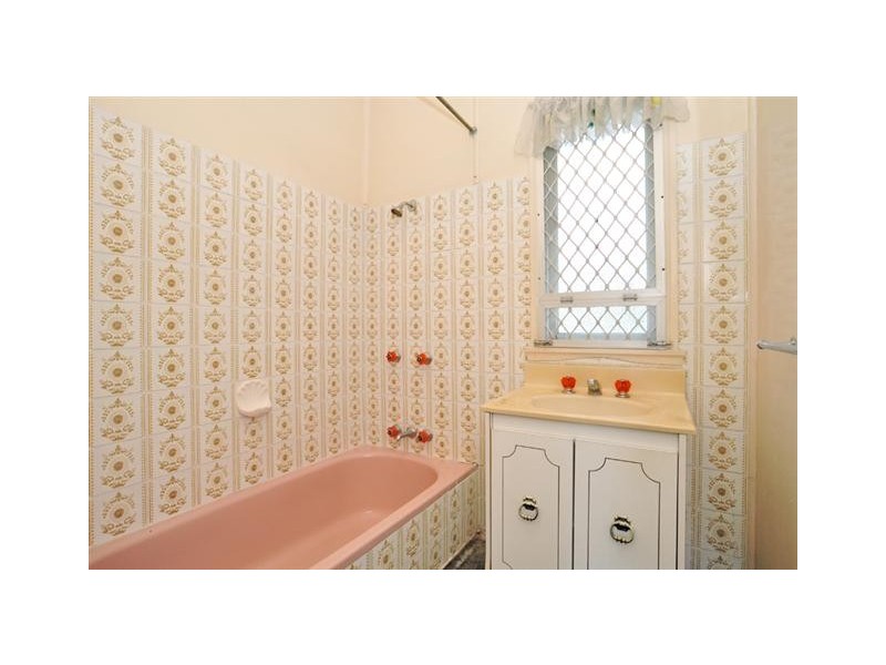 18 Simla Avenue, Geebung QLD 4034