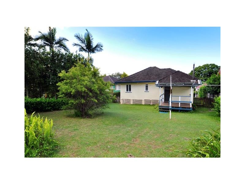 18 Simla Avenue, Geebung QLD 4034