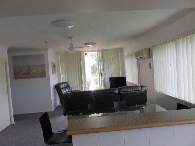 17/451-452 Charlton Esplanade, Torquay QLD 4655