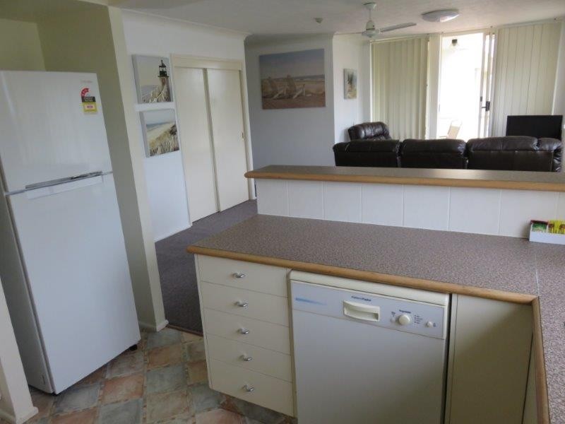 17/451-452 Charlton Esplanade, Torquay QLD 4655
