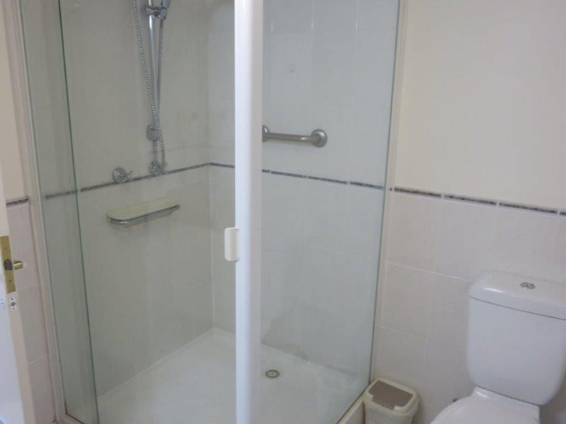 17/451-452 Charlton Esplanade, Torquay QLD 4655