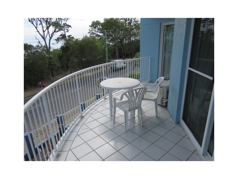 9/458 Esplanade, Torquay QLD 4655